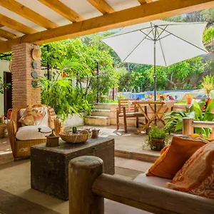 4* Couette-café At In Malaga & Solo Travellers